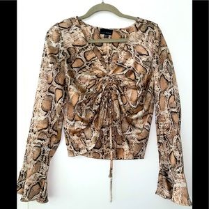 🔥🔥 Snake Print Bell Sleeve Adjustable String Crop Top